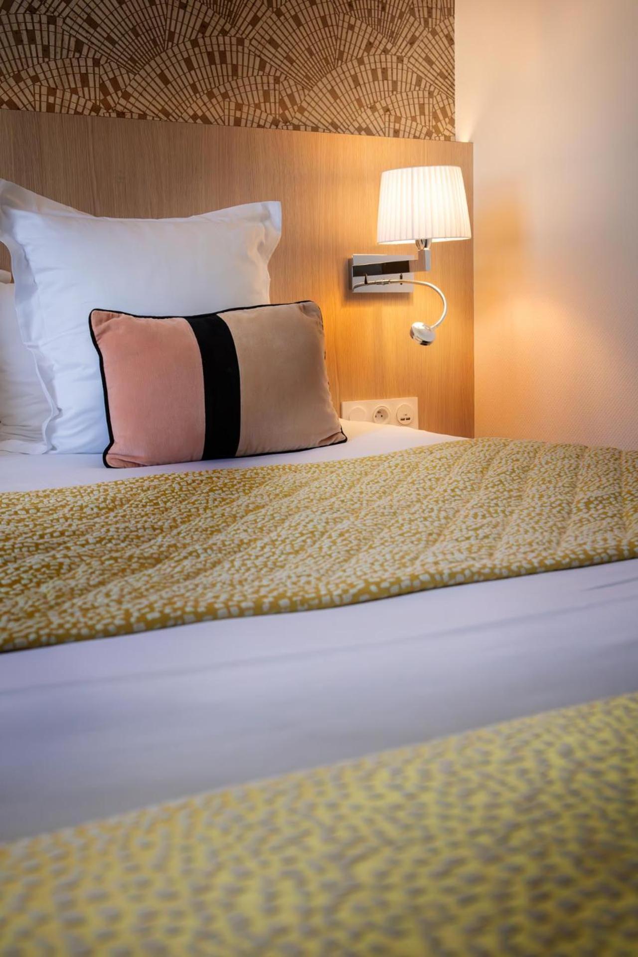 L'Aubiniere Hotel Restaurant & Spa Saint-Ouen-les-Vignes Luaran gambar