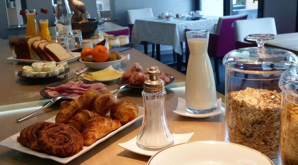 L'Aubiniere Hotel Restaurant & Spa Saint-Ouen-les-Vignes Luaran gambar