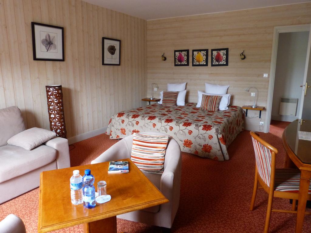 L'Aubiniere Hotel Restaurant & Spa Saint-Ouen-les-Vignes Bilik gambar